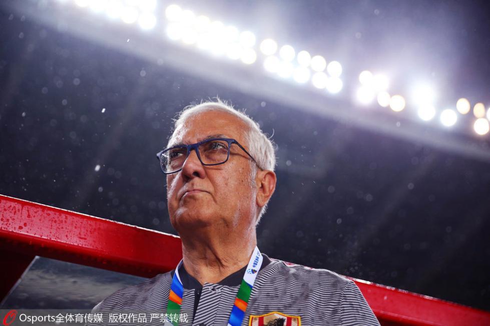 球队战绩下滑,教练被质疑资历不够的简单介绍 球队战绩下滑,教练被质疑资历不够的简单介绍