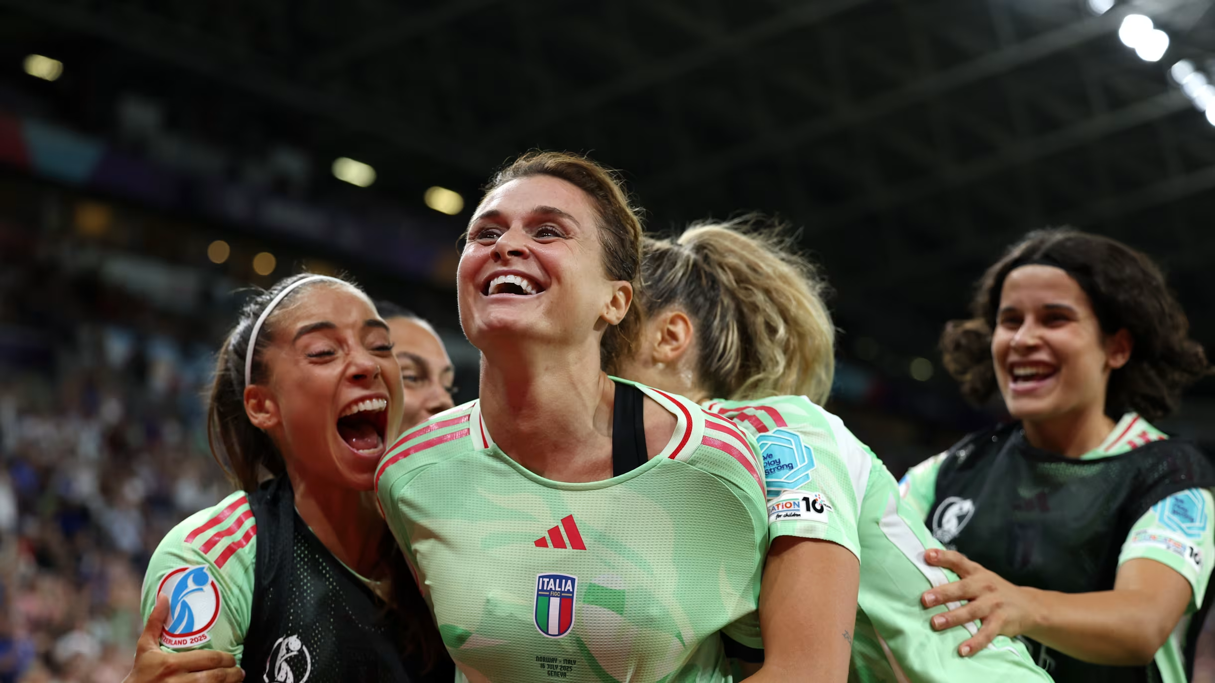 欧洲杯赛后采访曝光,内幕引发热议的简单介绍 欧洲杯赛后采访曝光,内幕引发热议的简单介绍