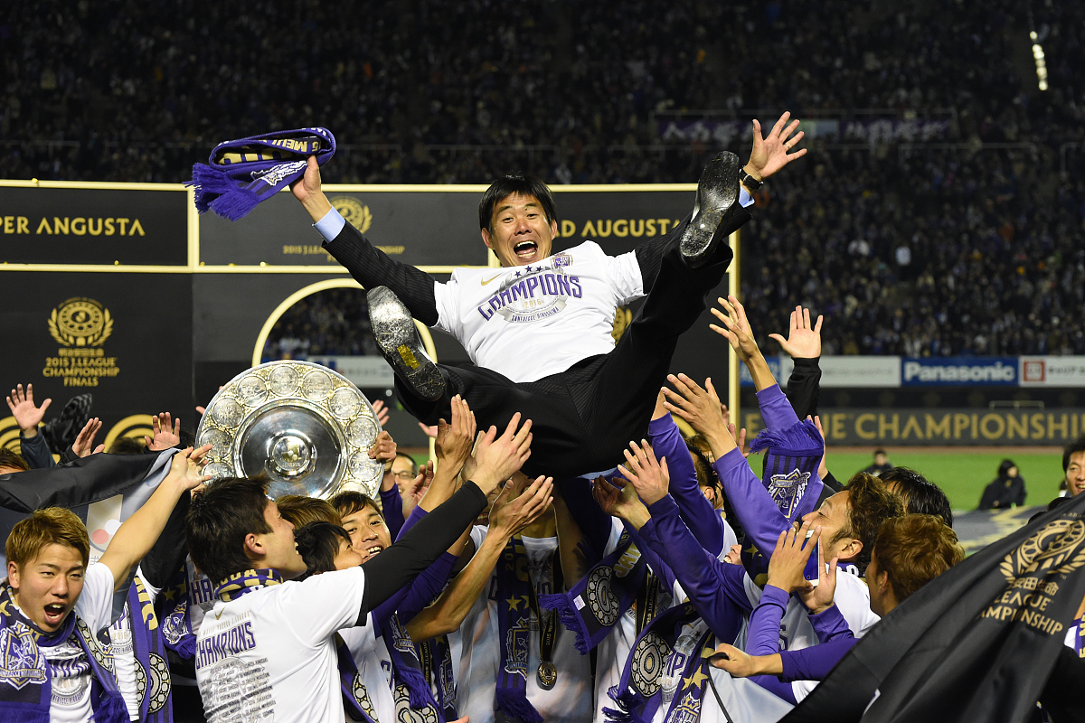 NBA传奇谢幕,球迷泪洒赛场 NBA传奇谢幕,球迷泪洒赛场