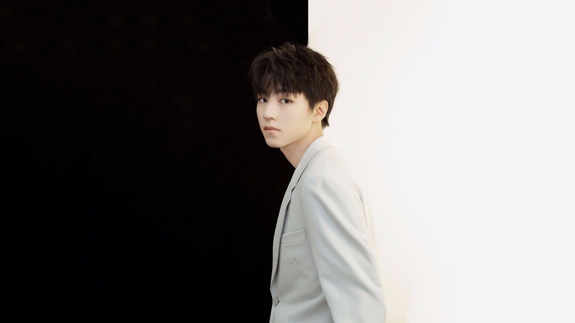 赛道与球场的双重掌控者